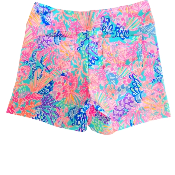 Lilly Pulitzer Pants - Lilly Pulitzer UPF 50+ Luxletic 5" Nakia Short Multi Splendor In The Sand NWOT 6